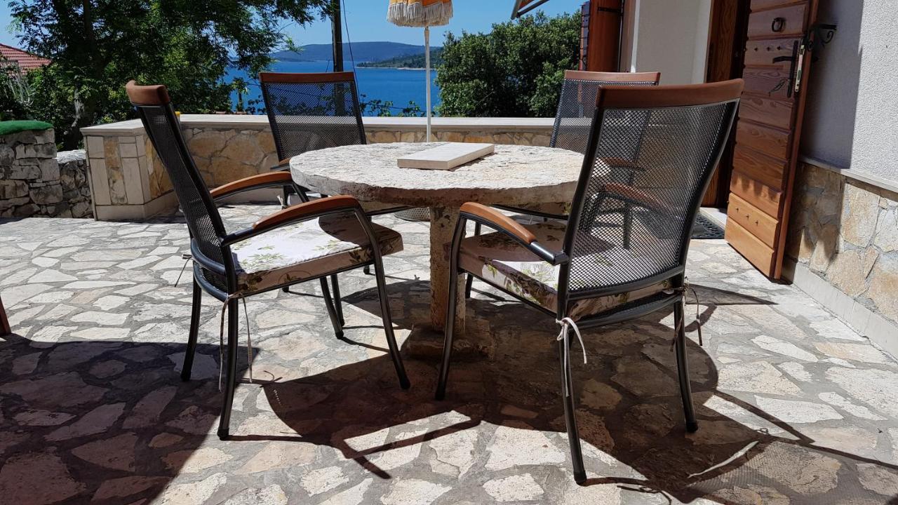 Villa Apartments Oliva Сегет Враница Екстериор снимка