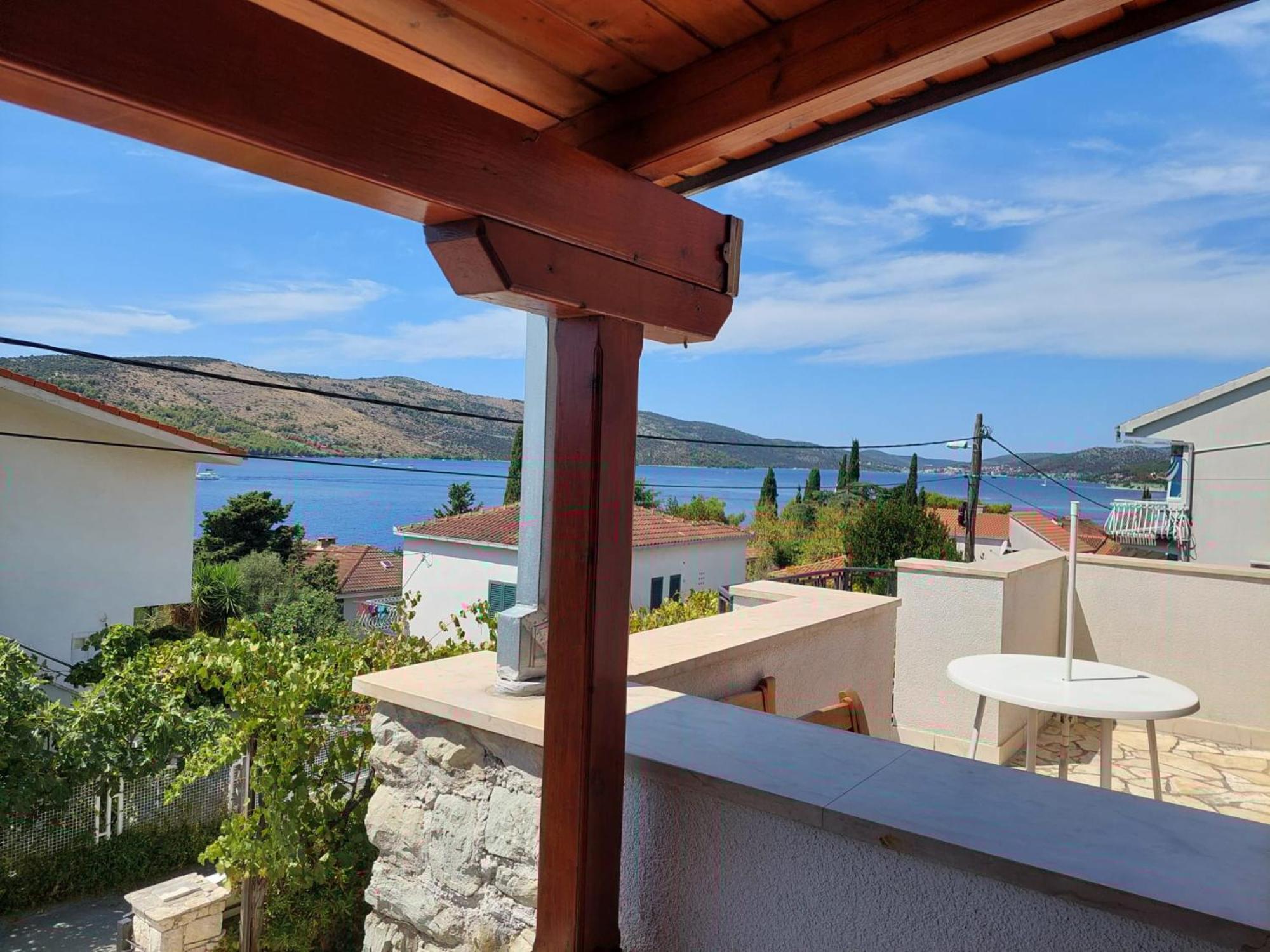 Villa Apartments Oliva Сегет Враница Екстериор снимка