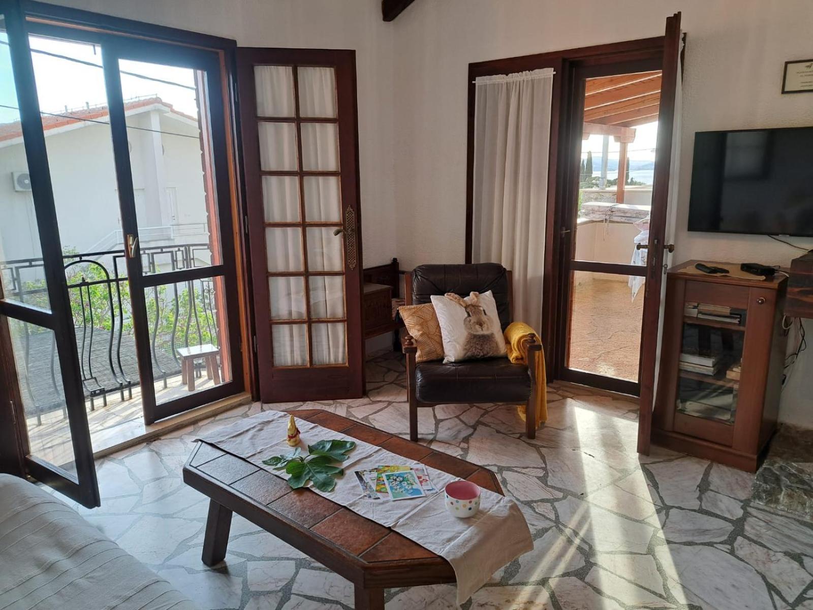Villa Apartments Oliva Сегет Враница Екстериор снимка