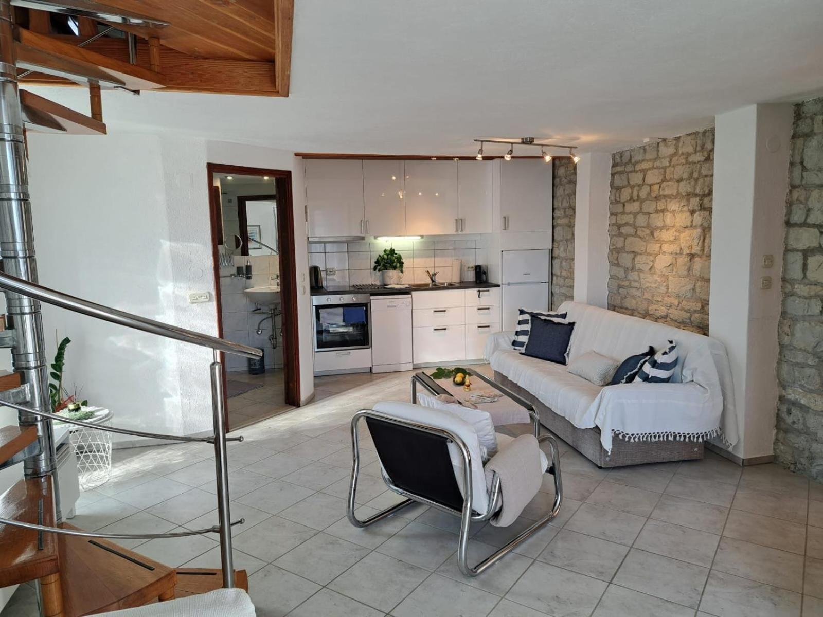 Villa Apartments Oliva Сегет Враница Екстериор снимка