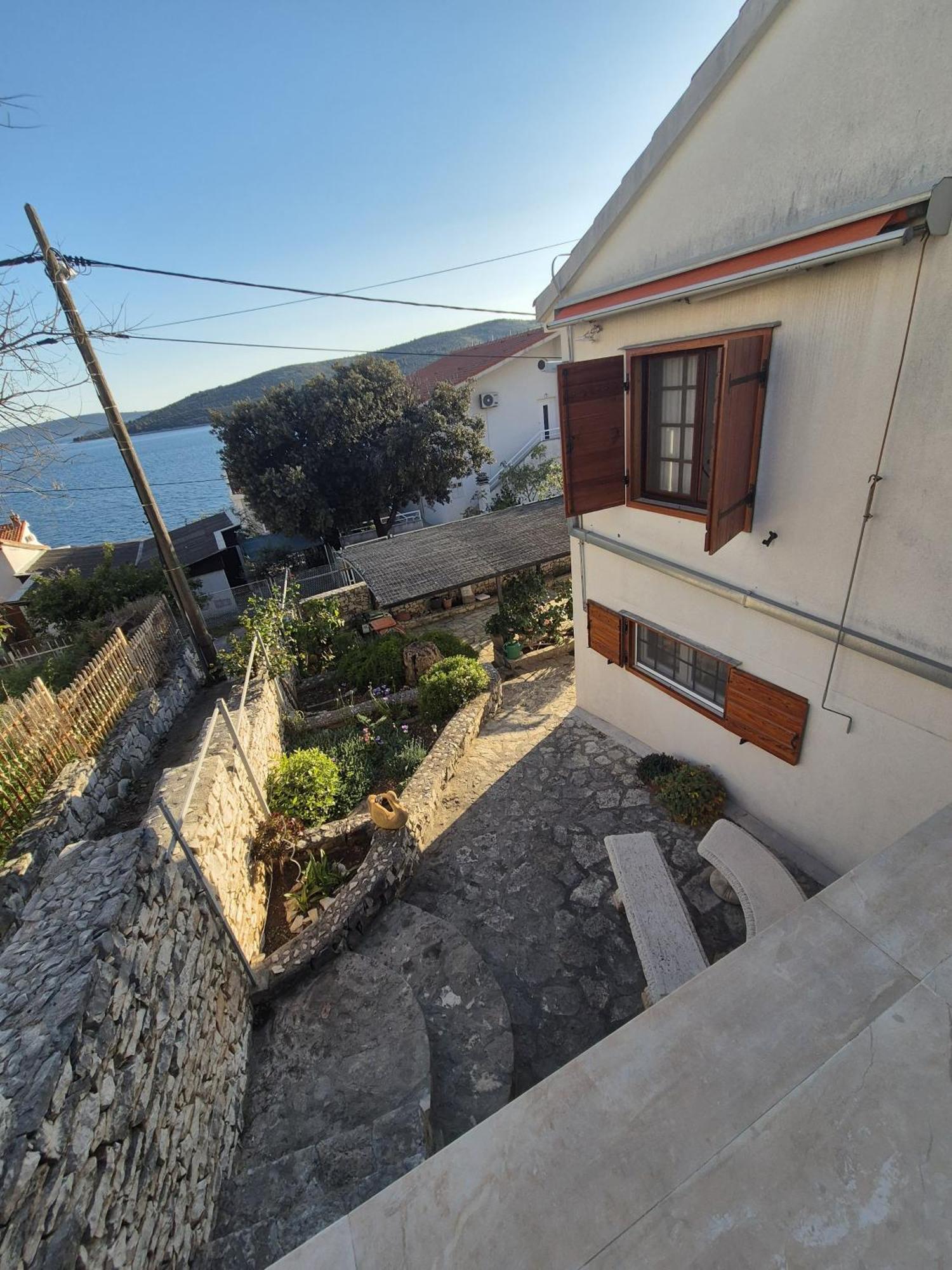 Villa Apartments Oliva Сегет Враница Екстериор снимка