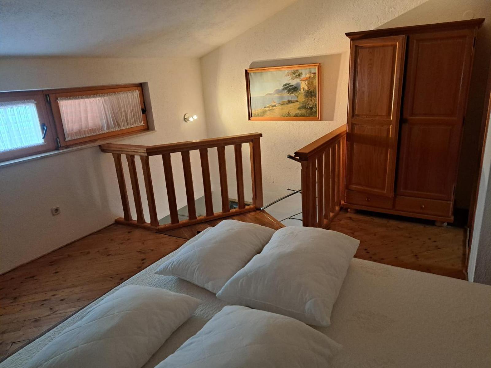 Villa Apartments Oliva Сегет Враница Екстериор снимка