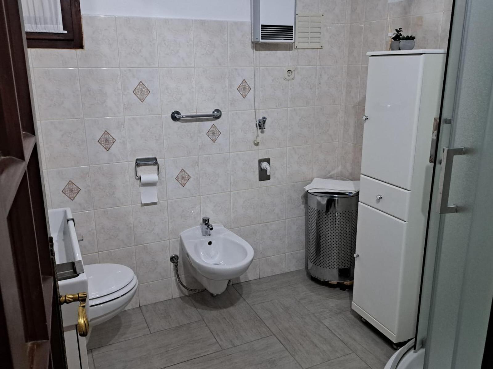 Villa Apartments Oliva Сегет Враница Екстериор снимка